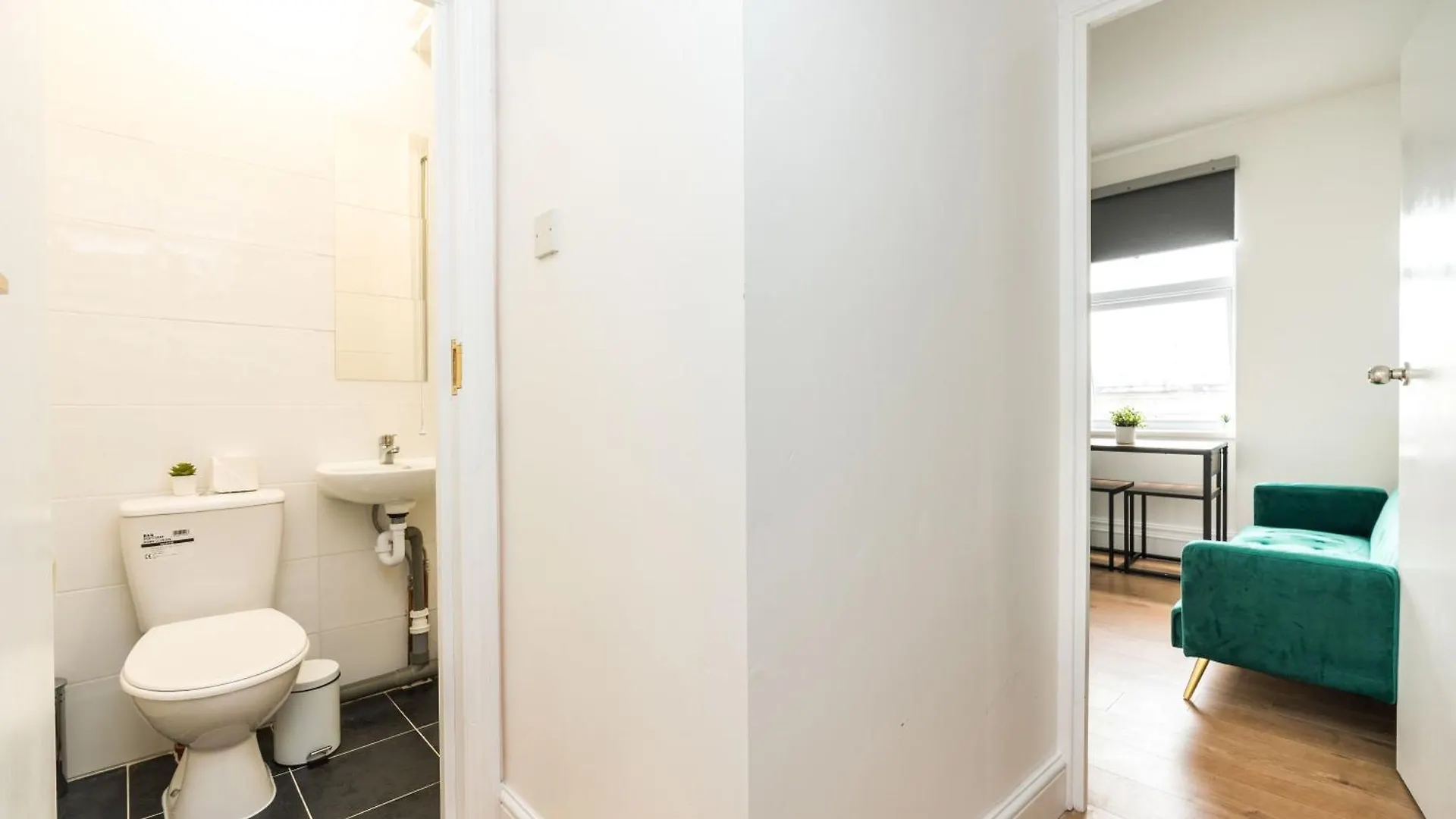 Queensmaryhospital-Queensmaryuniversity-Convenient-Cosy Apartment London