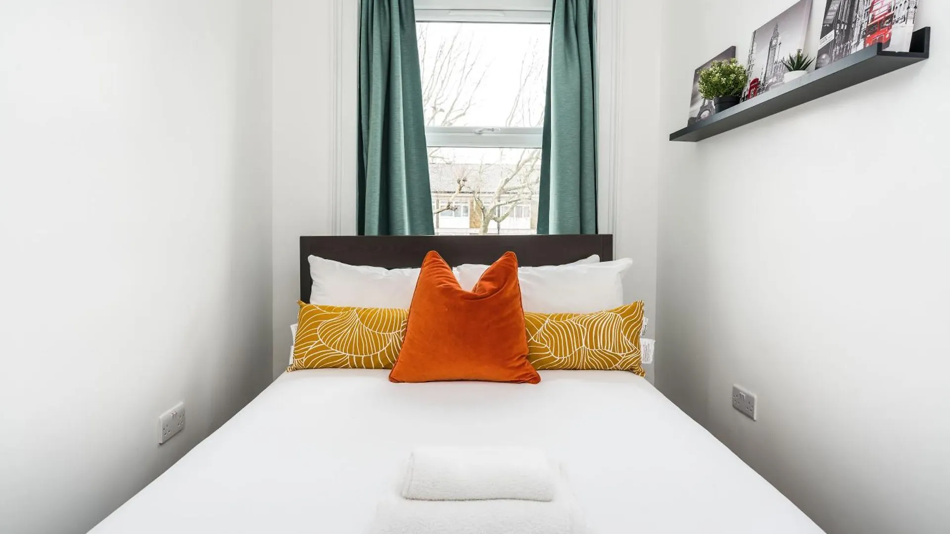 Queensmaryhospital-Queensmaryuniversity-Convenient-Cosy Apartment London United Kingdom