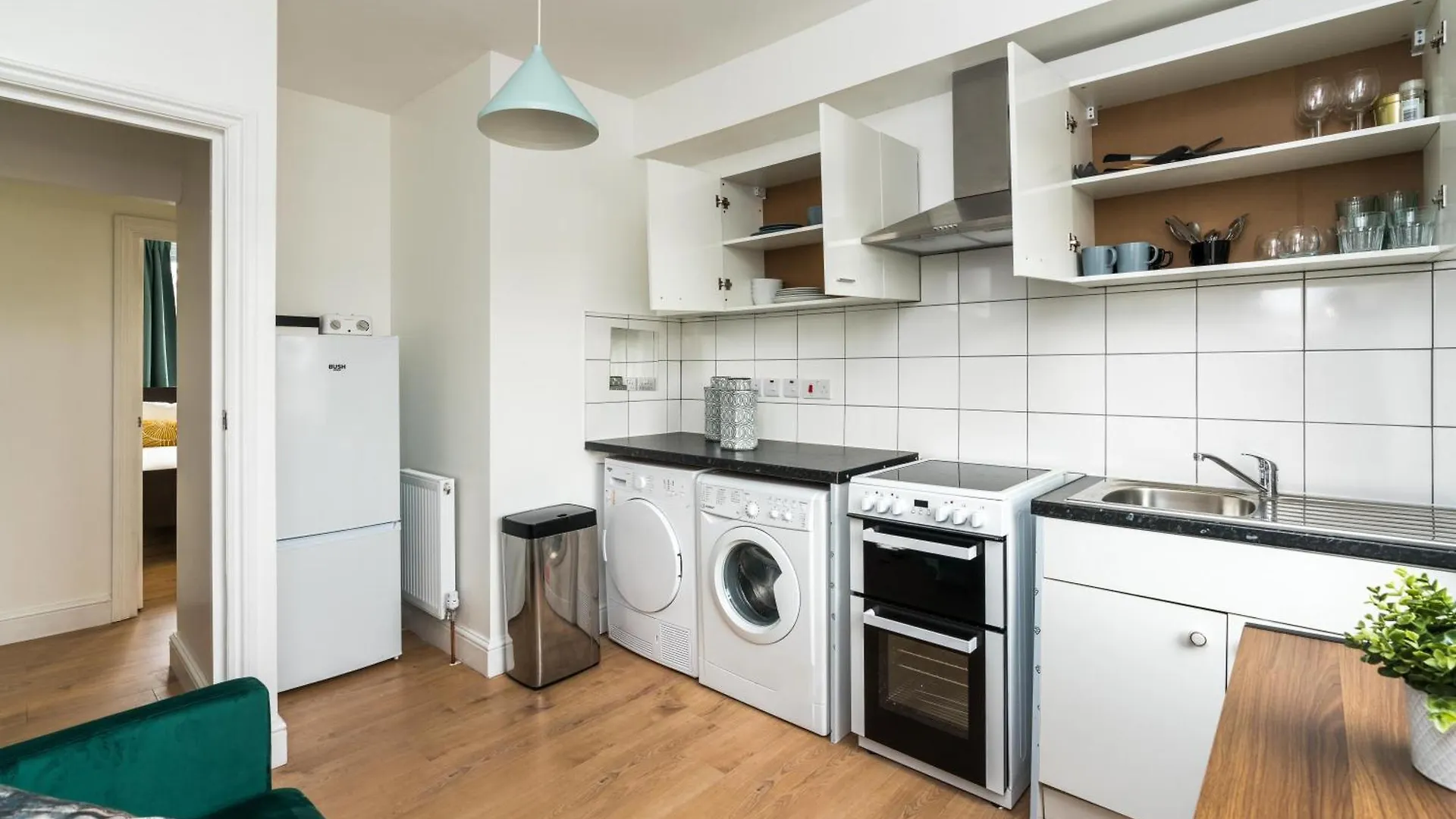 Queensmaryhospital-Queensmaryuniversity-Convenient-Cosy Apartment London United Kingdom